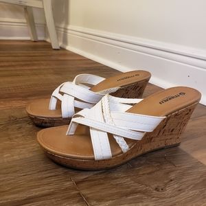 Makalu Sandals size 9.5M Cork Sole Wedges